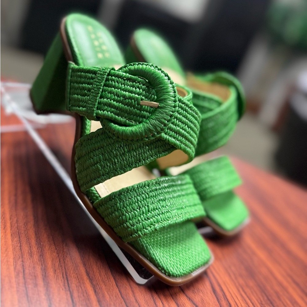 NWOT Alex Marie Quincy Raffia Slide Textured Sandals with Criss-Cross Straps